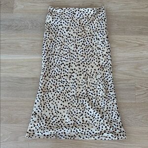 Cupcakes & Cashmere Spotted Pencil Skirt